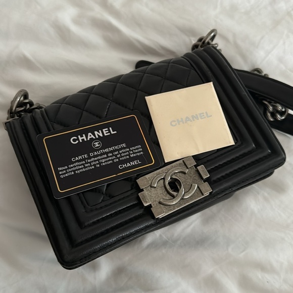 Small Chanel Boy Bag- with Dust Bag!! - Picture 5 of 7